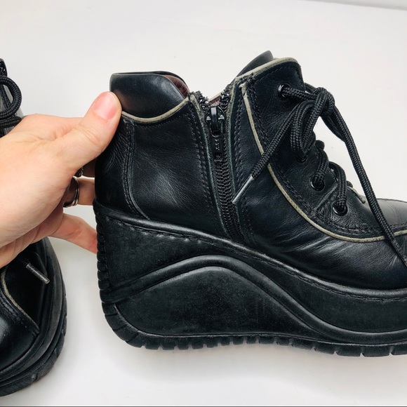 1990s Vintage Goth Platform Lace Up Leather Boots - Picture 6 of 6